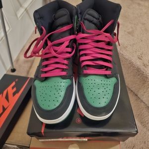 Jordan 1 Pine Green